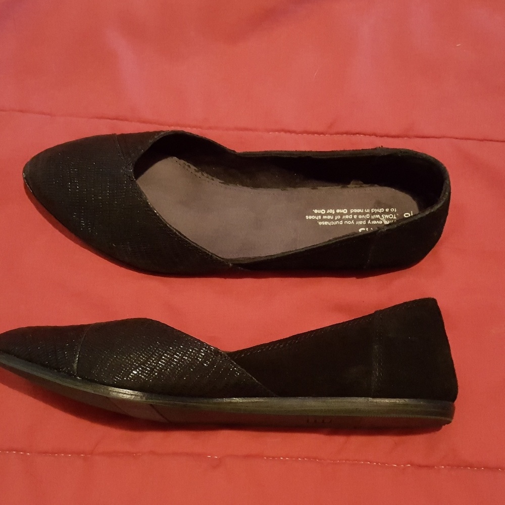 Classic styled women's flats